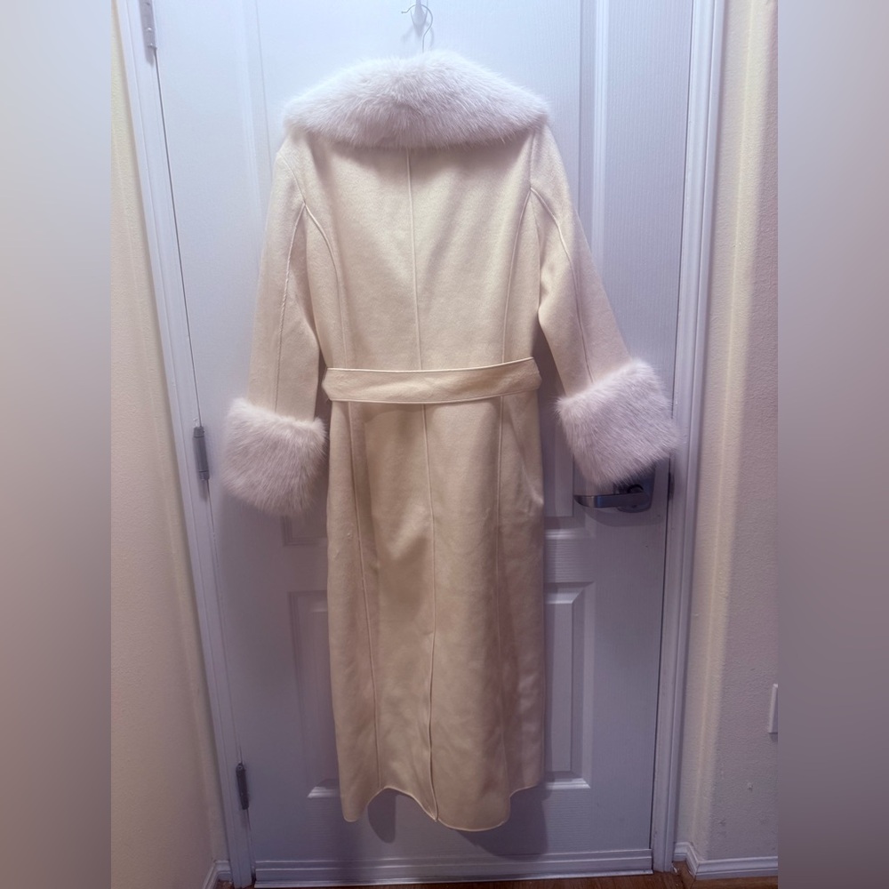 Elliatt Aria Faux Fur Trim Belted Coat in Cream Size XL NWT - Picture 9 of 10